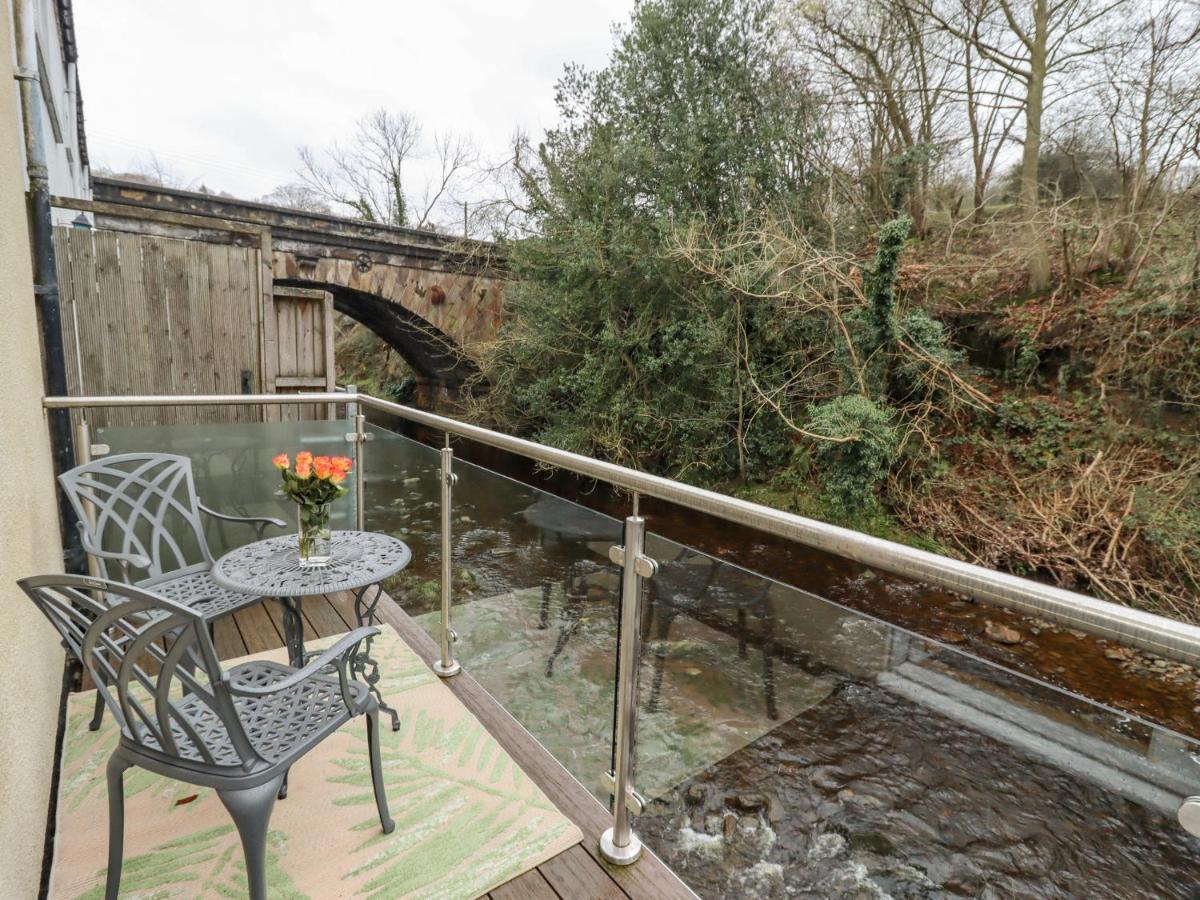 Riverbank View Whitby Exterior foto